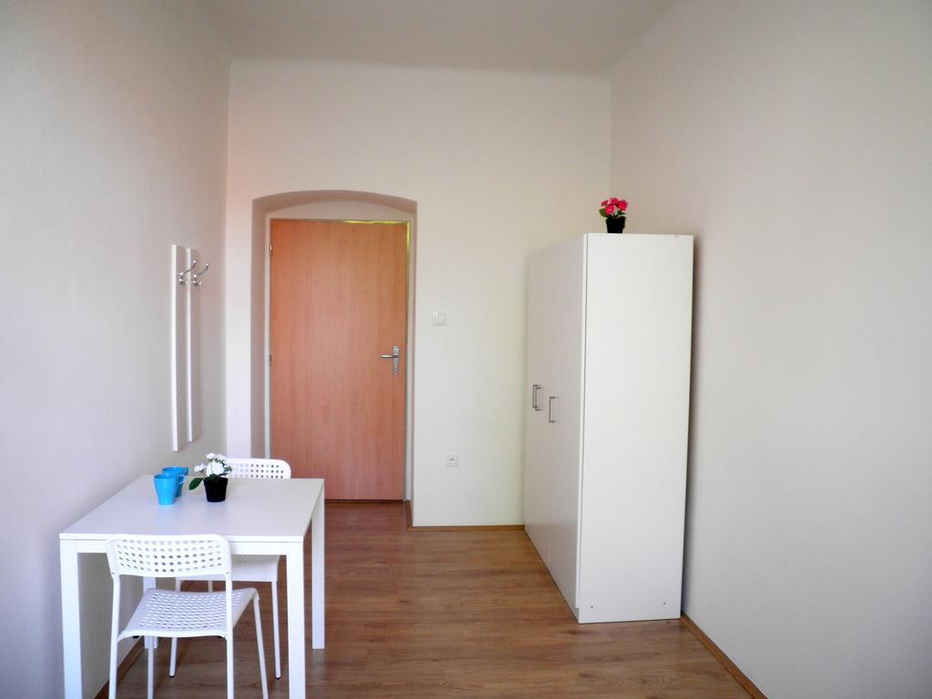 Centrum Ubytovani Břeclav Rum bild